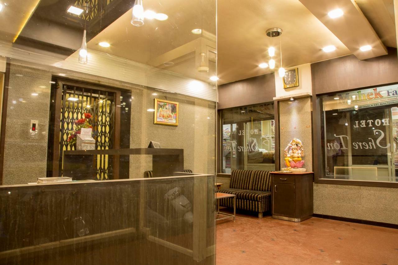 Hotel Shertown Ahmedabad Esterno foto