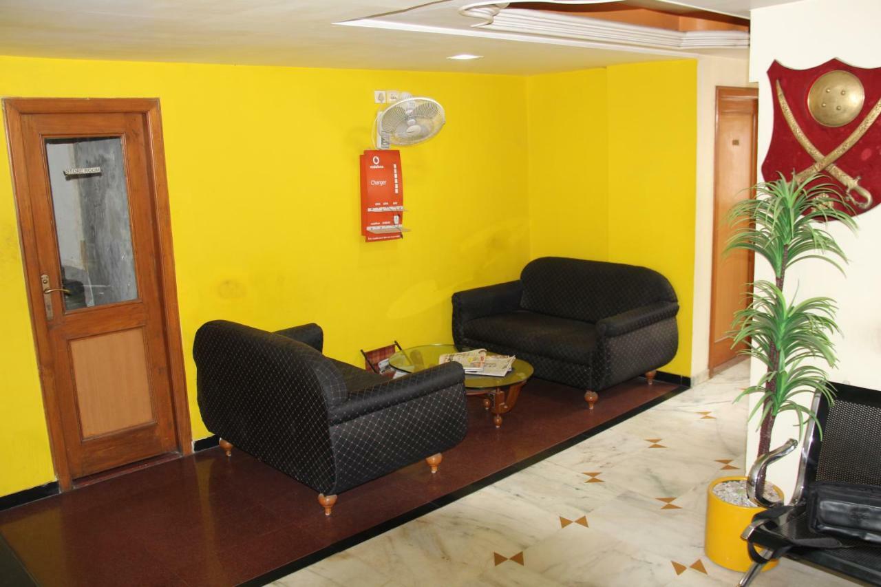 Hotel Shertown Ahmedabad Esterno foto